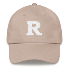 R Dat hat