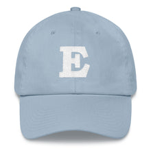 E Dat hat