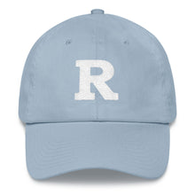 R Dat hat